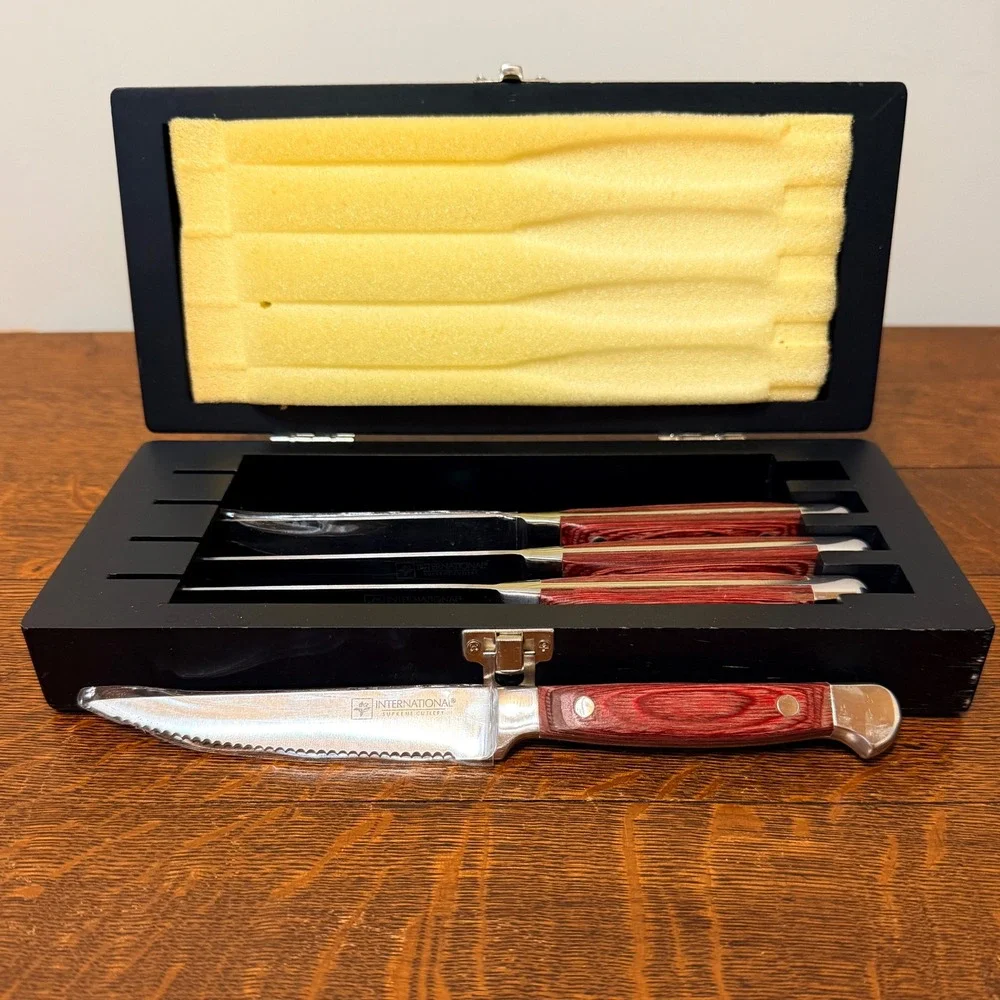 International Supreme Cutlery 4‎ Piece Steak Knife Set Red Pakkawood Wood Box
